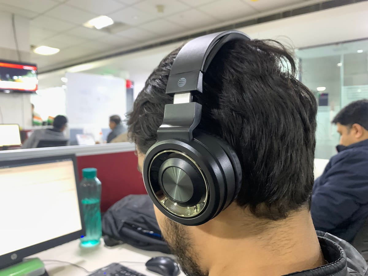 AT&T PBH20 Review: ऑडियो क्वालिटी तो शानदार है लेकिन क्या यह हेडफोन खरीदने लायक है?