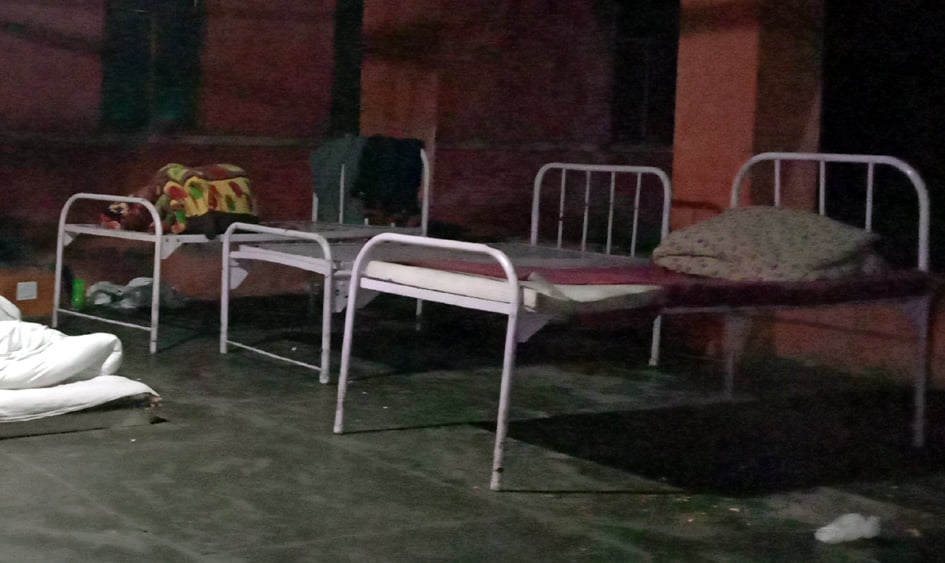 जिला अस्पताल के हड्डी रोग अस्पताल के सामने बने रैन बसेरा (पहले) जिला अस्पताल के हड्डी रोग अस्पताल के सामने बने रैन बसेरा (पहले)