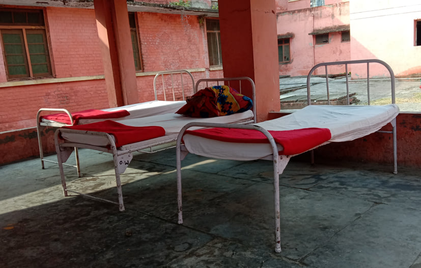 जिला अस्पताल में हड्डी वार्ड के सामने रैन बसेरा (अब) जिला अस्पताल में हड्डी वार्ड के सामने रैन बसेरा (अब)