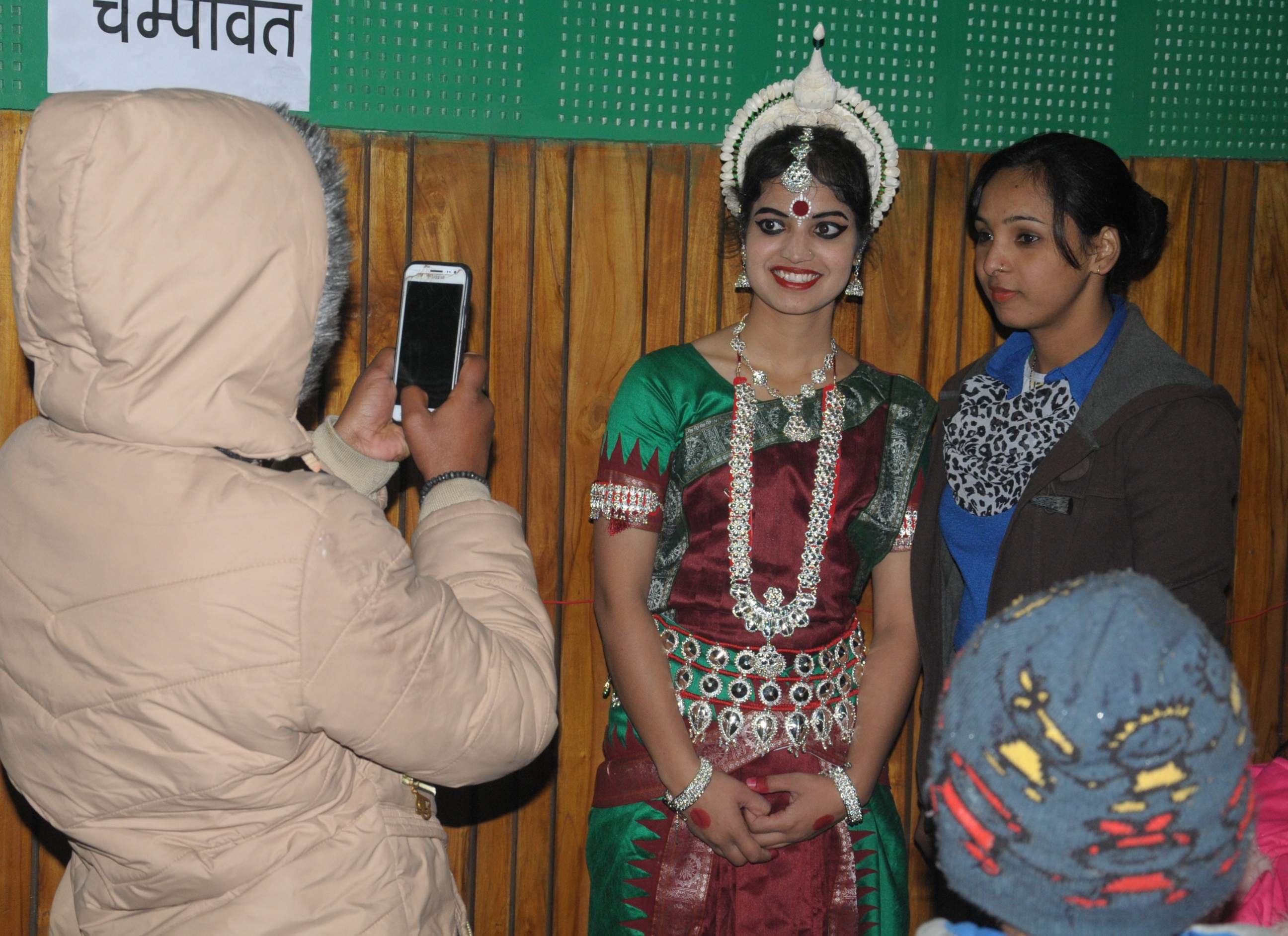 ननुरखेड़ा में युवा कल्याण निदेशालय की और से आयोजित युवा महोत्सव में कथक नृत्य की प्रस्तुति देन?