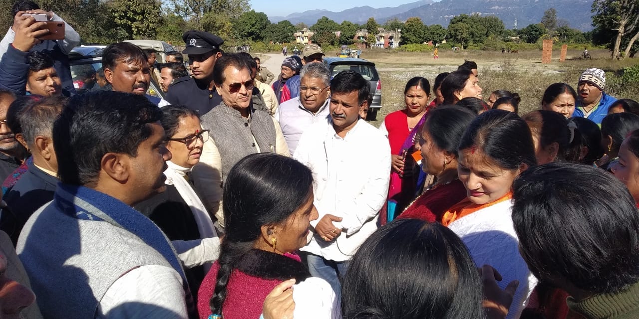 03 सीएए के समर्थन में जागरुकता रैली के दौरान मौजूद विस अध्यक्ष, मेयर, जीएमवीएन उपाध्यक्ष
