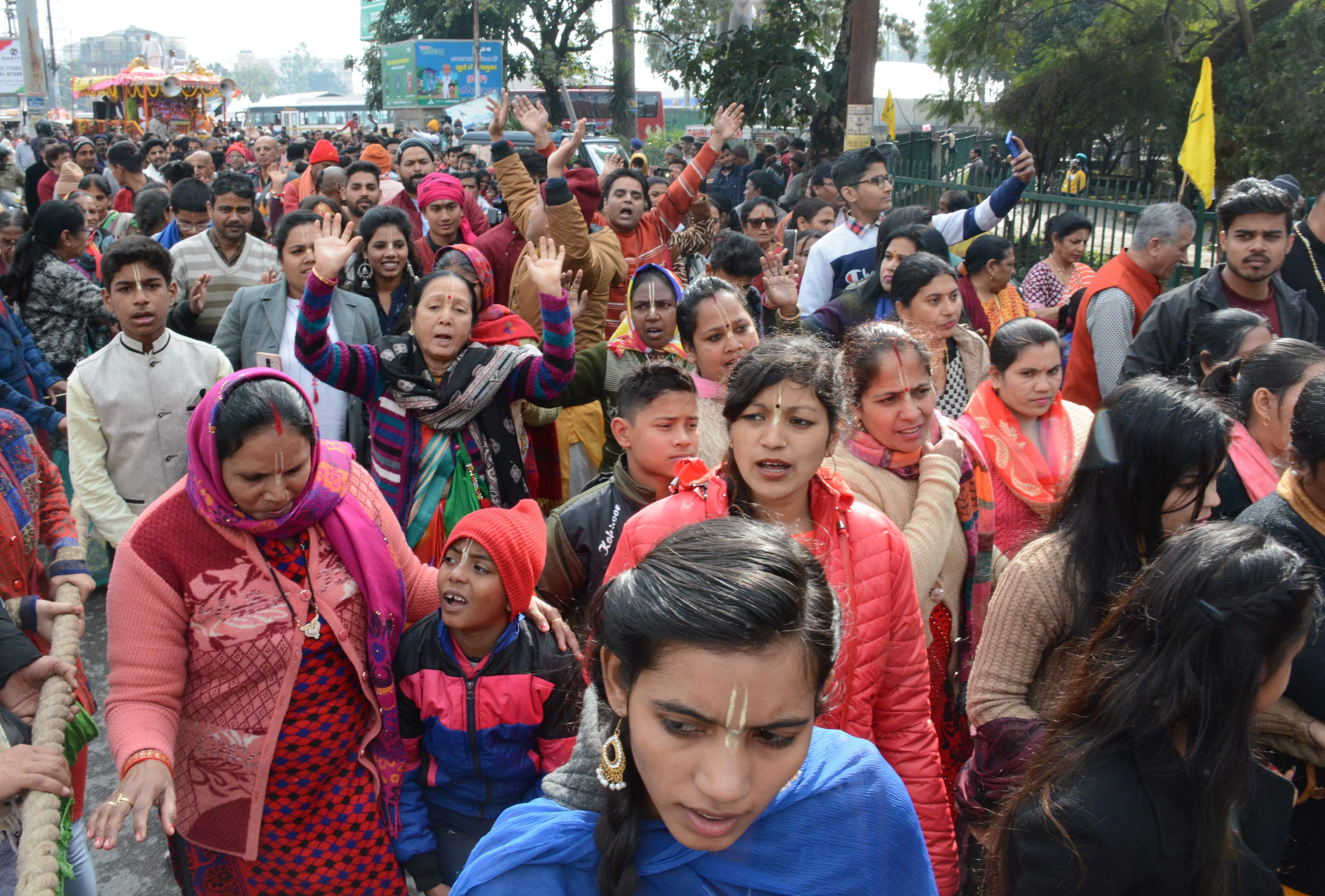 परेड मैदान से श्री जगन्नाथ मंदिर सेवा समिति की ओर से निकाली गई प्राचीन श्री जगन्नाथ रथ यात्रा में परेड मैदान से श्री जगन्नाथ मंदिर सेवा समिति की ओर से निकाली गई प्राचीन श्री जगन्नाथ रथ यात्रा में