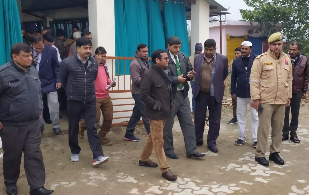ऊन रैन बसेरा का निरिक्षण करते