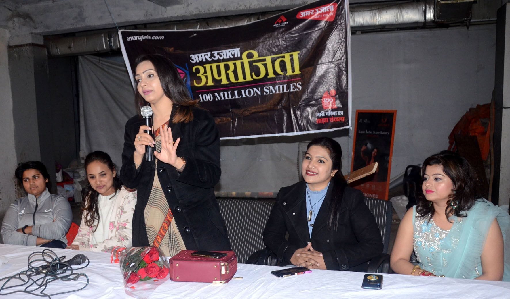 प्रशिक्षण कार्यक्रम में प्रशिक्षण देती अभिनेत्री अंशू वार्ष्णेय। प्रशिक्षण कार्यक्रम में प्रशिक्षण देती अभिनेत्री अंशू वार्ष्णेय।