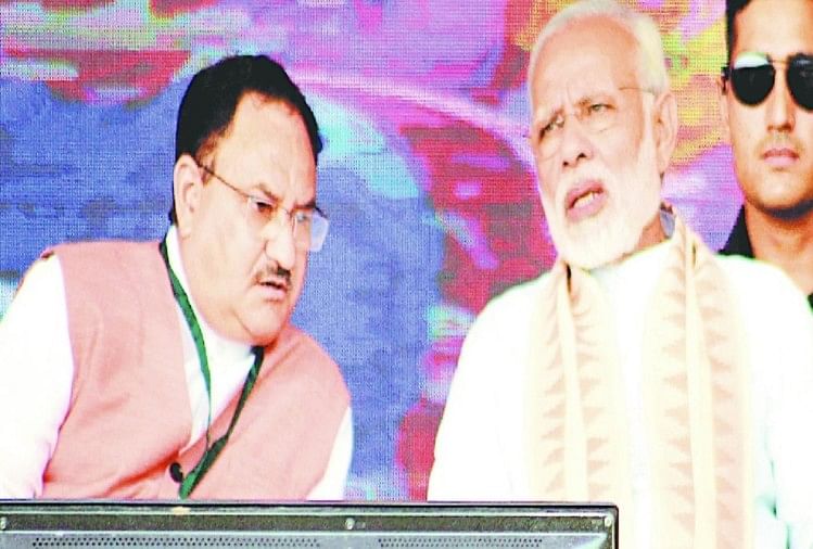 Modi and Nadda once roamed on scooter, now became pm modi charioteer