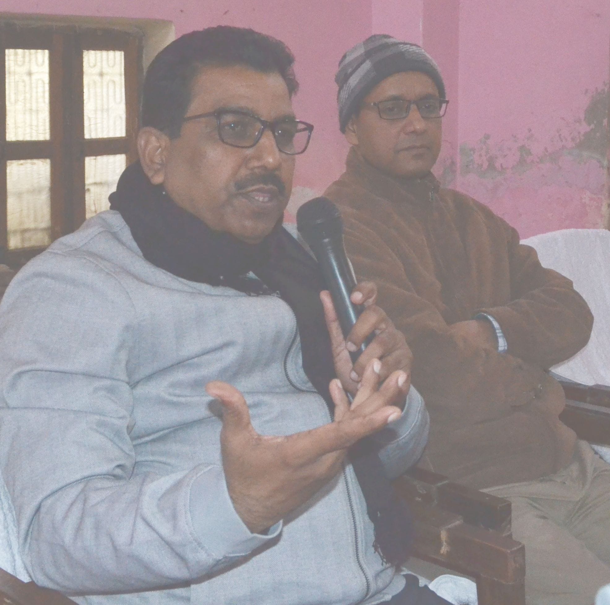 अविनाशी सहाय आर्य इंटर कालेज में आयोजित बैठक को संबोधित करते डीआईओएस- संवाद मदनपाल सिंह अविनाशी सहाय आर्य इंटर कालेज में आयोजित बैठक को संबोधित करते डीआईओएस- संवाद मदनपाल सिंह