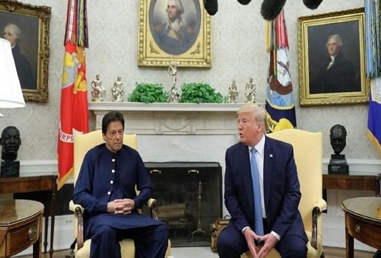 दावोस में पाकिस्तान के पीएम इमरान खान और अमेरिका के राष्ट्रपति डोनाल्ड ट्रंप