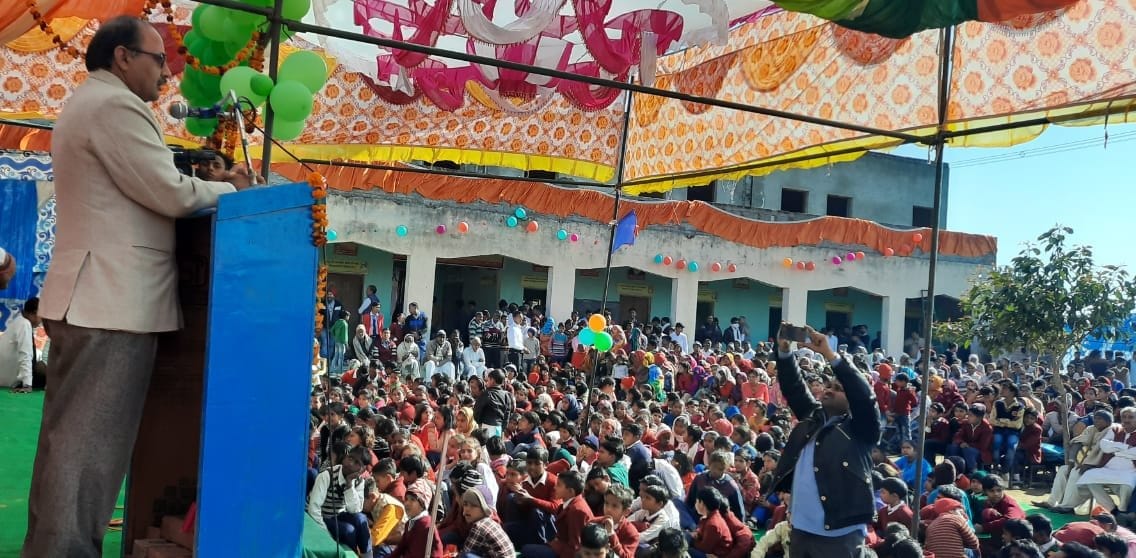 झिँझाना  के गांव श्यामली श्यामला जनसभा को सम्बोधित करते कैराना सांसद प्रदीप चौधरी