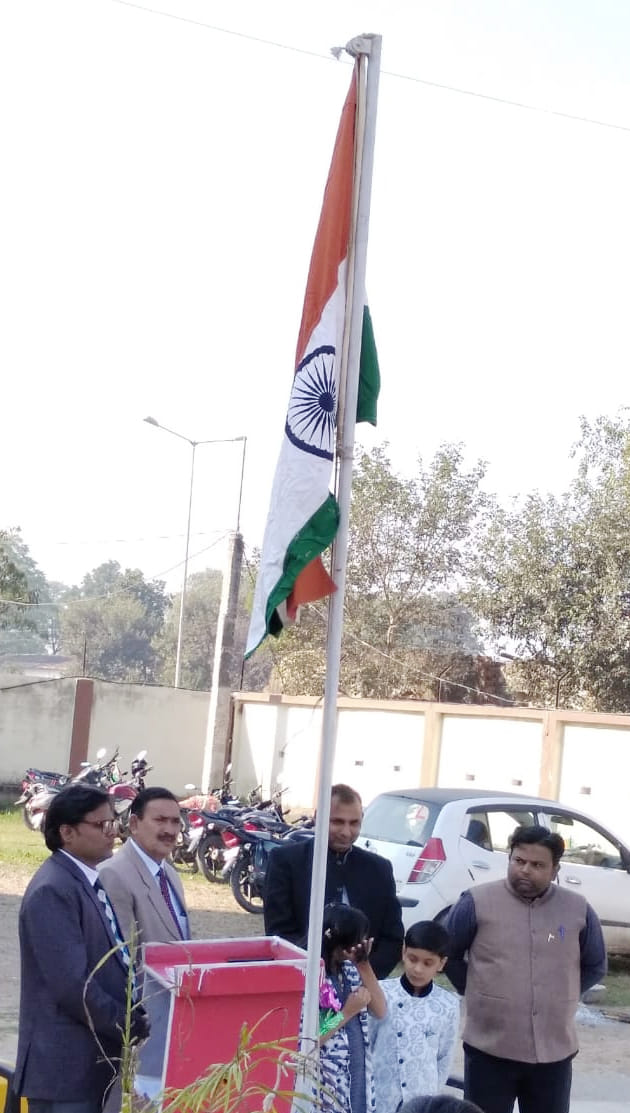 भगवान आदिनाथ कॉलेज में ध्वजारोहण किया गया। भगवान आदिनाथ कॉलेज में ध्वजारोहण किया गया।
