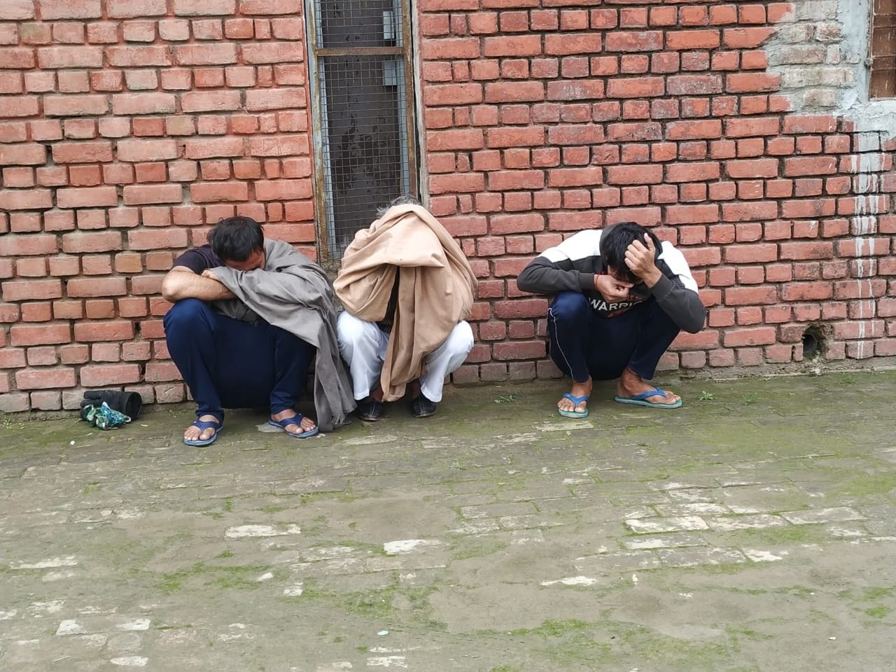 जींद के नागरिक अस्पताल में विलाप करते मृतकों के परिजन। जींद के नागरिक अस्पताल में विलाप करते मृतकों के परिजन।