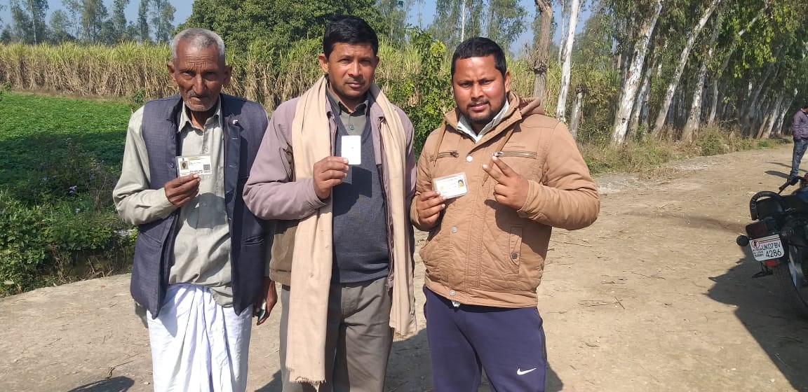 मुजफ्फराबाद के करौंदी में वोट डालने पहुंचे मतदाता मुजफ्फराबाद के करौंदी में वोट डालने पहुंचे मतदाता