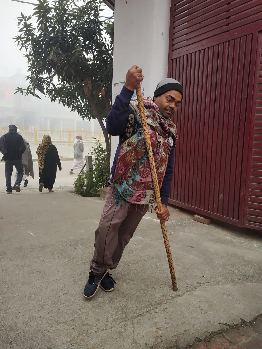 गागलहेड़ी में वोट डालने पहुंचा दिव्यांग मतदाता गागलहेड़ी में वोट डालने पहुंचा दिव्यांग मतदाता