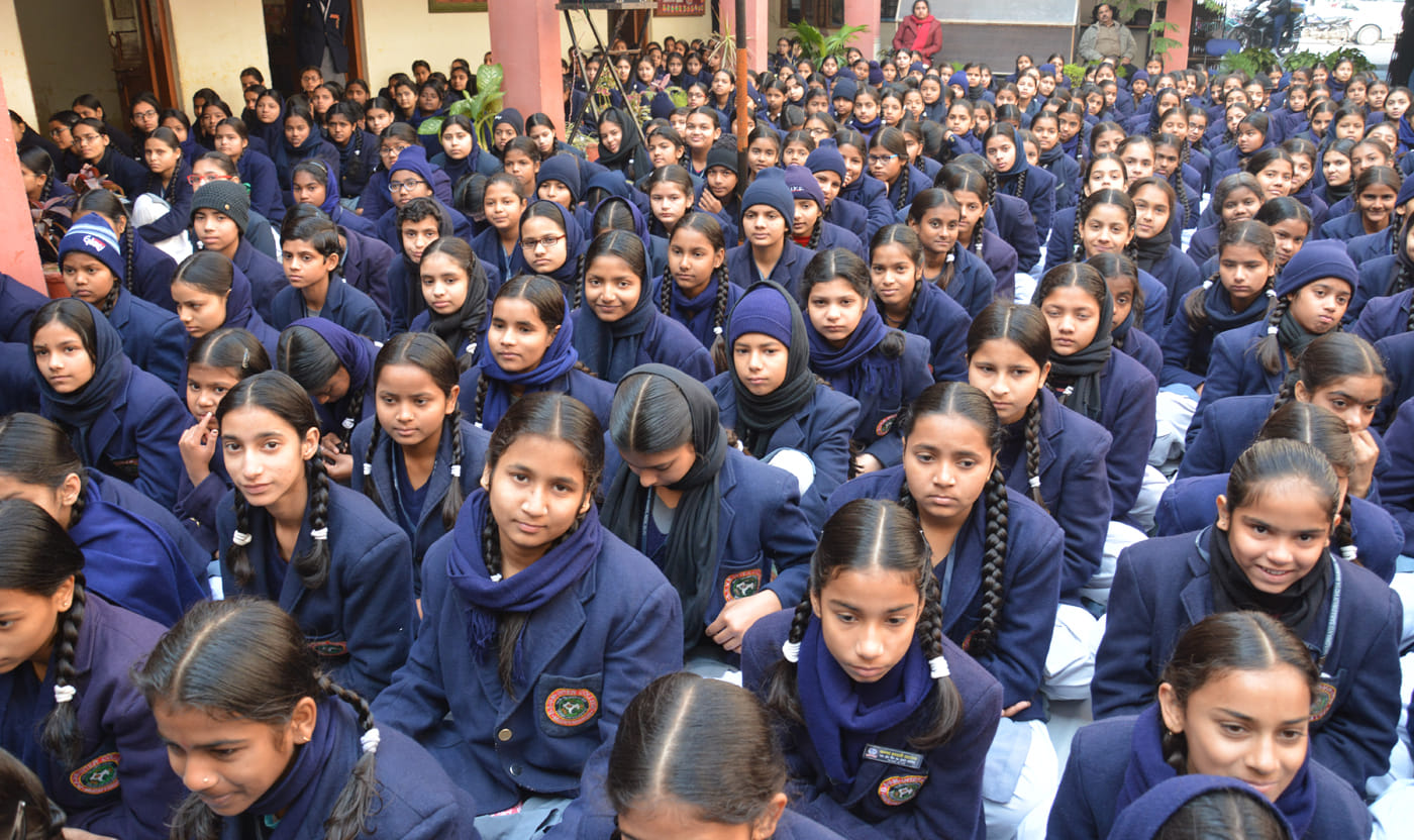 स्पिक मैके के कार्यक्रम में बासुरी वादन सुनती छात्राएं। स्पिक मैके के कार्यक्रम में बासुरी वादन सुनती छात्राएं।