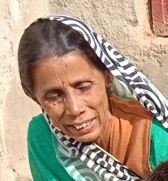 रानीगंज के चौहरजन धाम में दीवाल गिरने से मृत महिला शारदा देवी। फाइल फोटो रानीगंज के चौहरजन धाम में दीवाल गिरने से मृत महिला शारदा देवी। फाइल फोटो