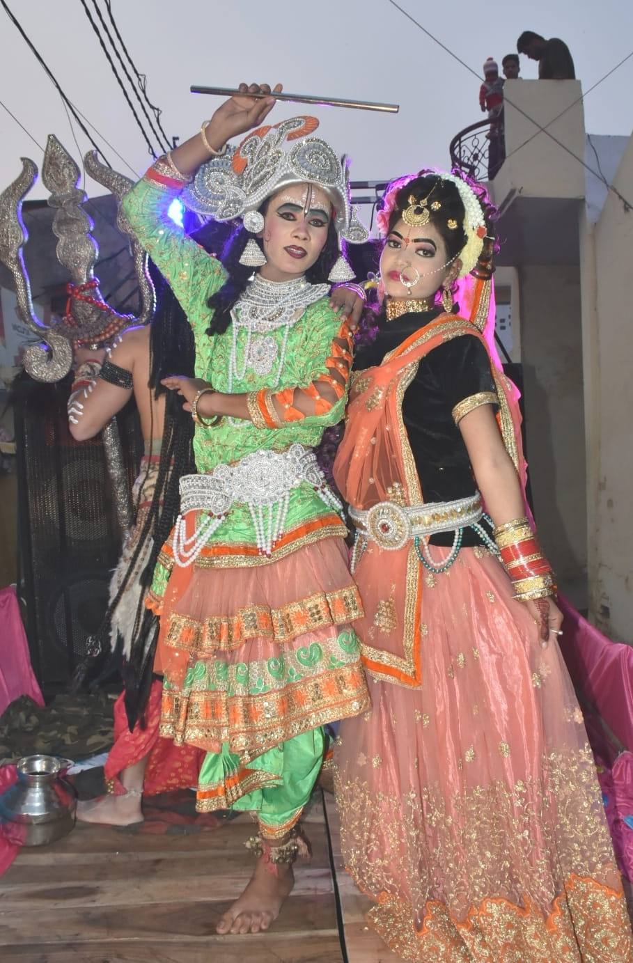 देवबंद में रवरदिस जयंती की शोभायात्रा में राधा कृष्ण की भव्य झांकी