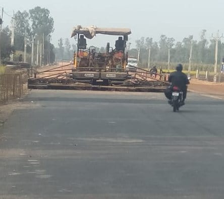 दिल्ली यमुनोत्री शामली सहारनपुर फोरलेन का एलम व कांधला के बीच निर्माणधीन कार्य दिल्ली यमुनोत्री शामली सहारनपुर फोरलेन का एलम व कांधला के बीच निर्माणधीन कार्य