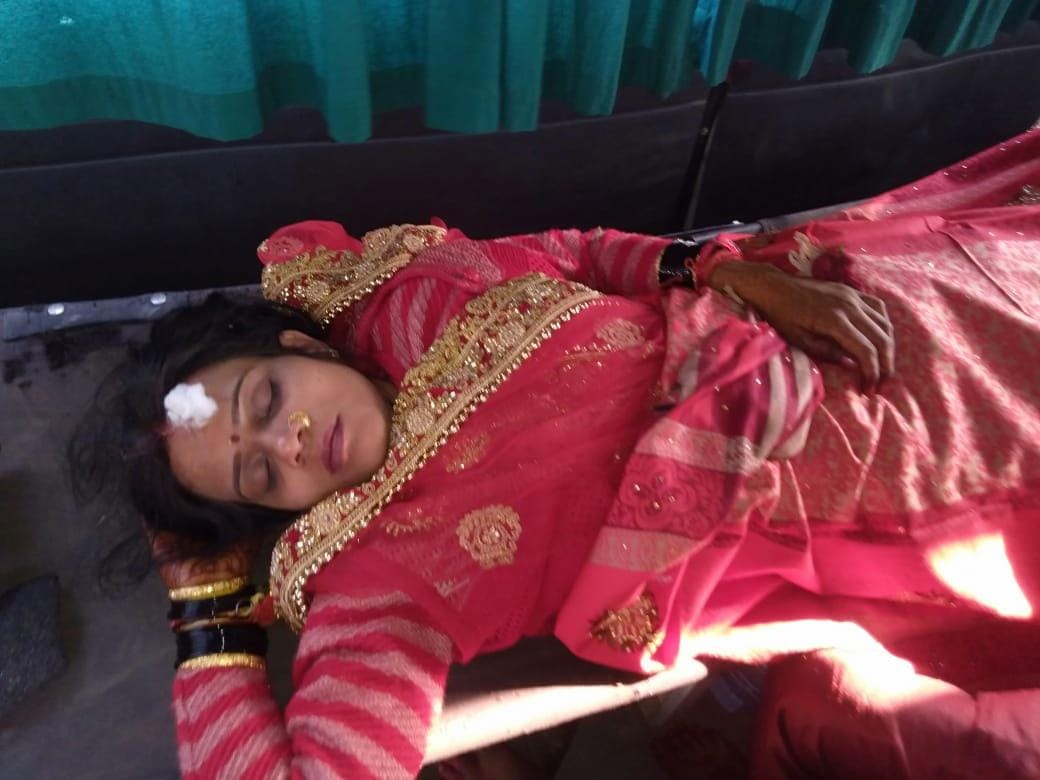 घायल रत्नेश देवी घायल रत्नेश देवी