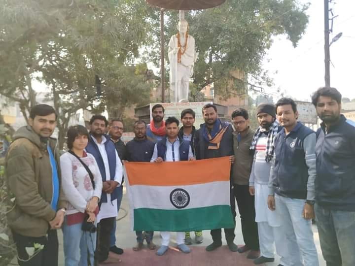 सत्याग्रह पदयात्रा चौरीचौरा से चलकर गाजीपुर पहुचे पदयात्रियों को पुलिस ने किया गिरफ्तार। सत्याग्रह पदयात्रा चौरीचौरा से चलकर गाजीपुर पहुचे पदयात्रियों को पुलिस ने किया गिरफ्तार।