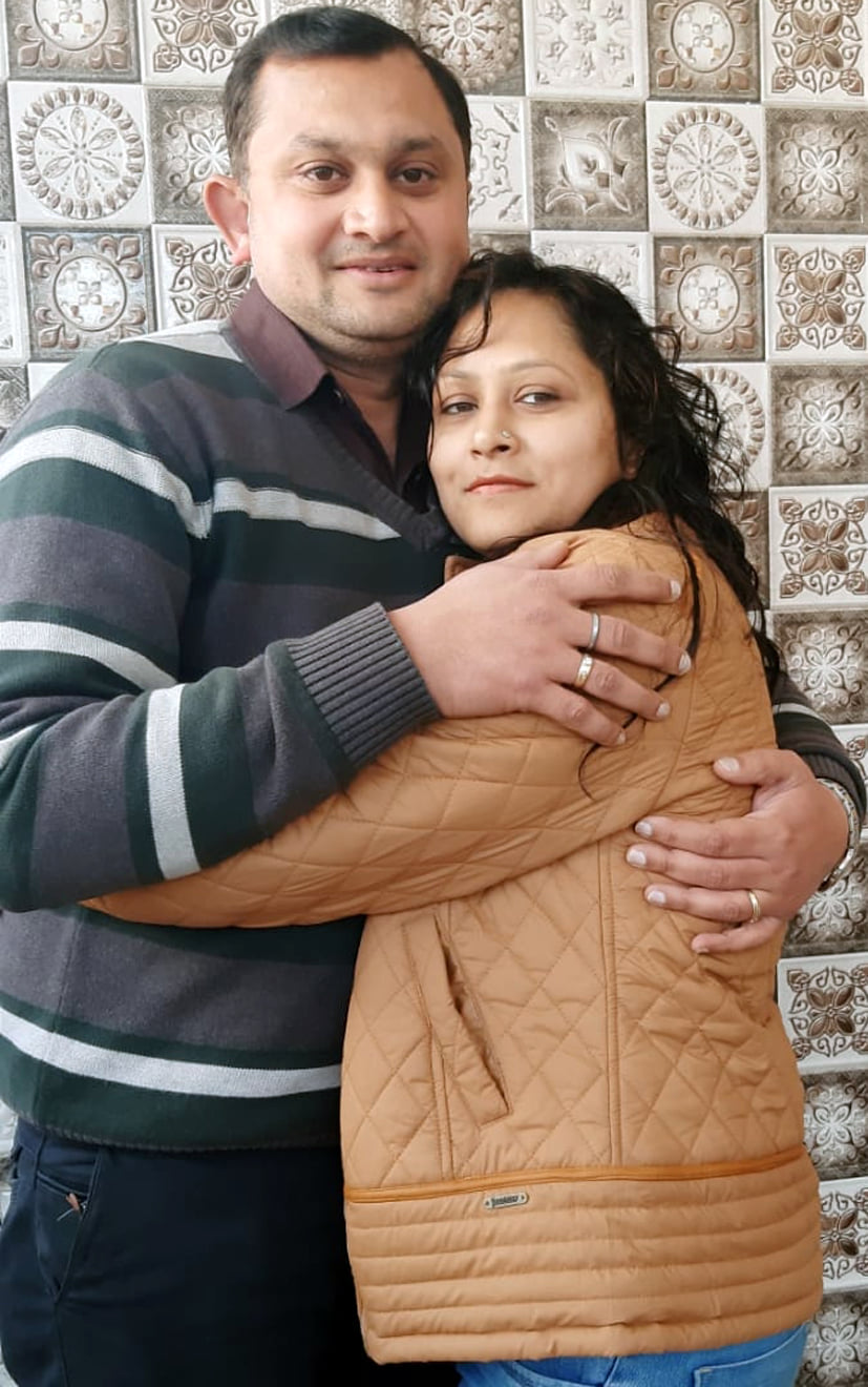 हग डे पर हिमांशु और सारिका हग डे पर हिमांशु और सारिका