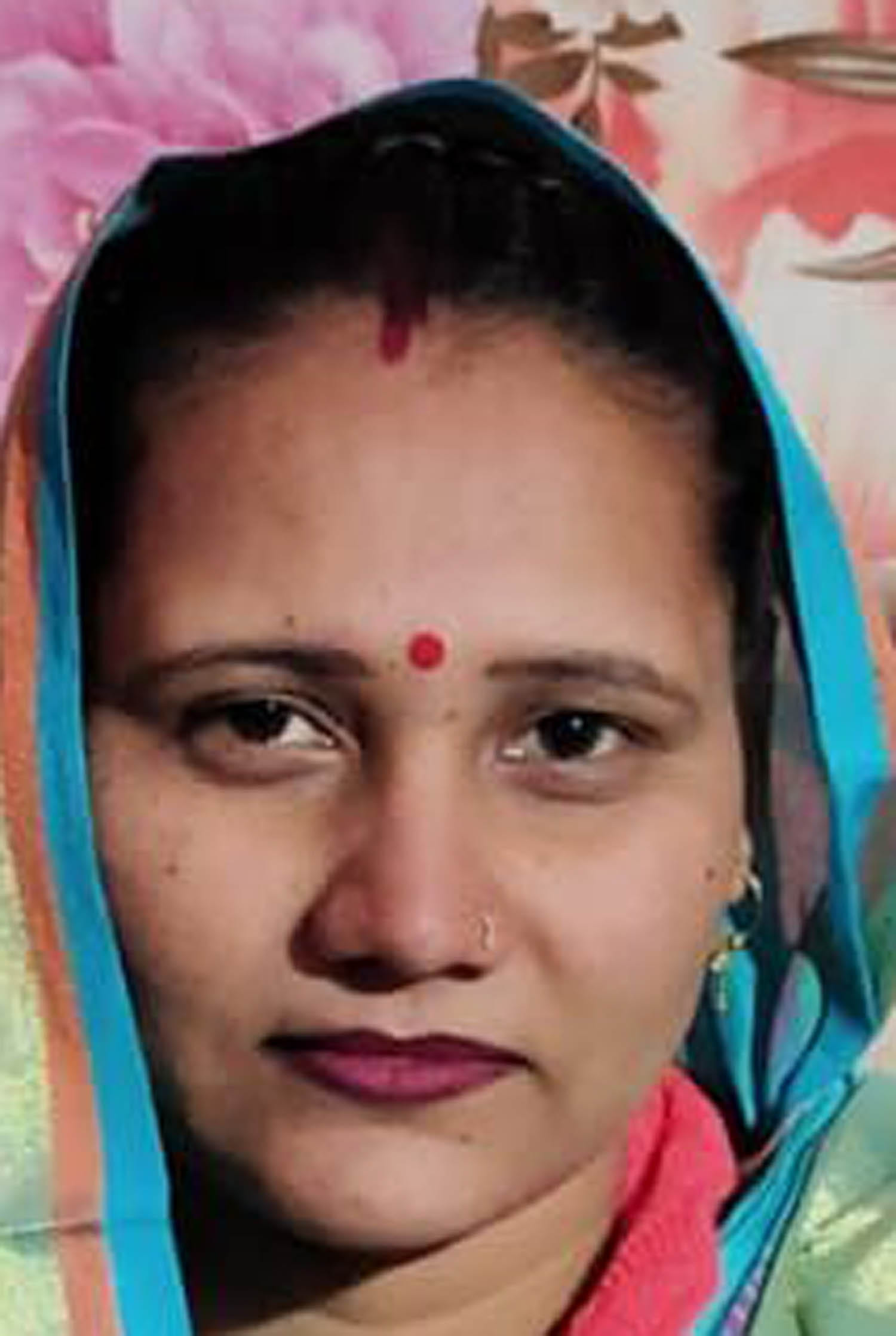 Housewives upset due to increase in gas cylinder prices Housewives upset due to increase in gas cylinder prices