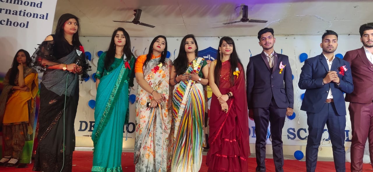 छुटमलपुर के डैलमोंड इंटरनेशनल में आशीषोत्सव में मिस एवं मिस्टर चुने गए छात्र-छात्राएं
