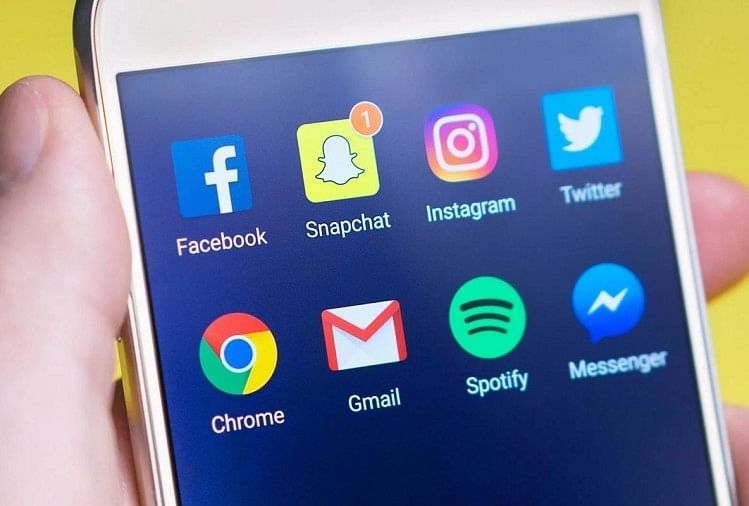 Privacy of India's 40 crore social media users will end when the new law comes into force