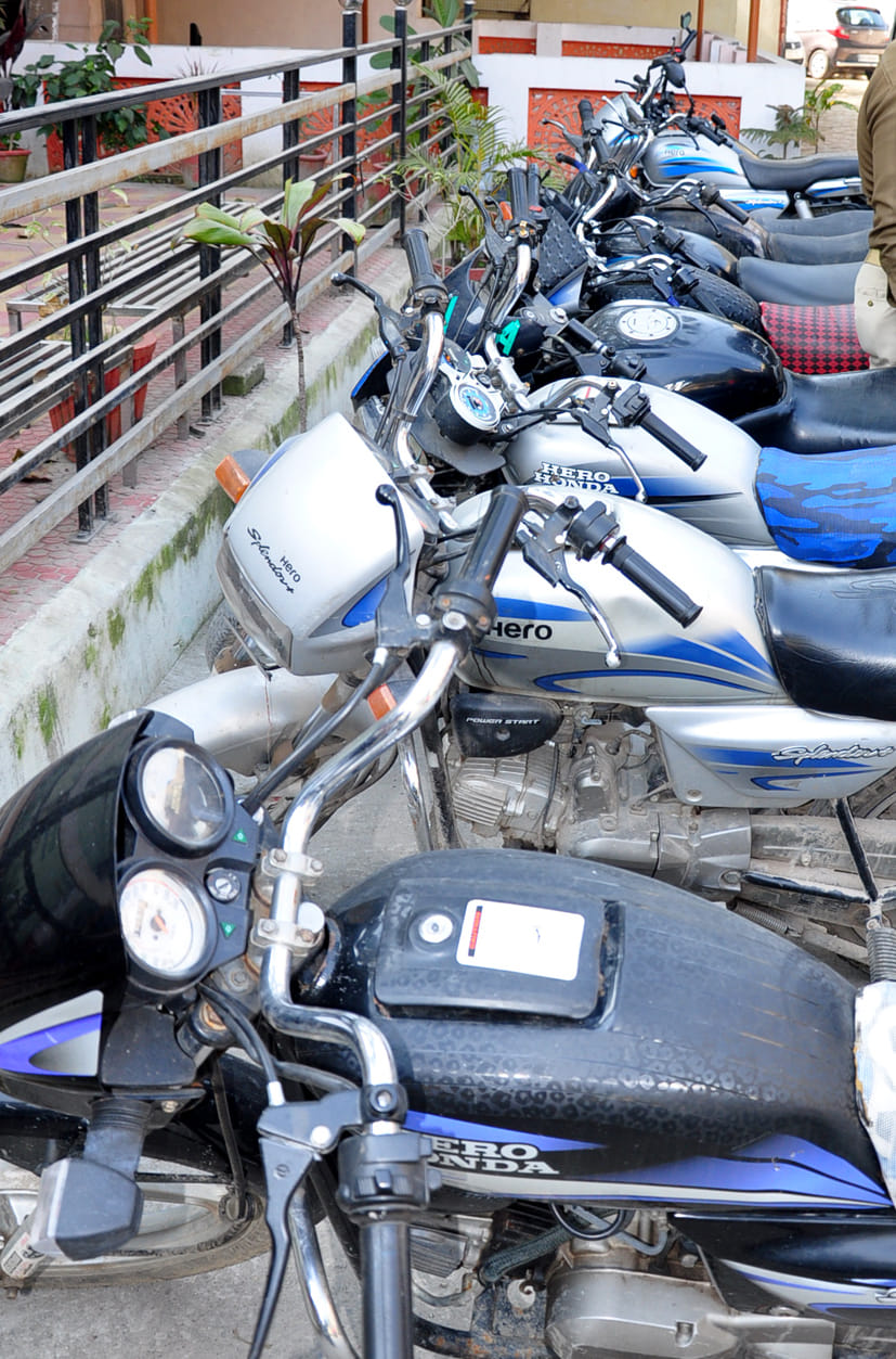 थाना मंडी पुलिस द्वारा पकड़े गये वाहन चोरो से बरामद बाइक थाना मंडी पुलिस द्वारा पकड़े गये वाहन चोरो से बरामद बाइक