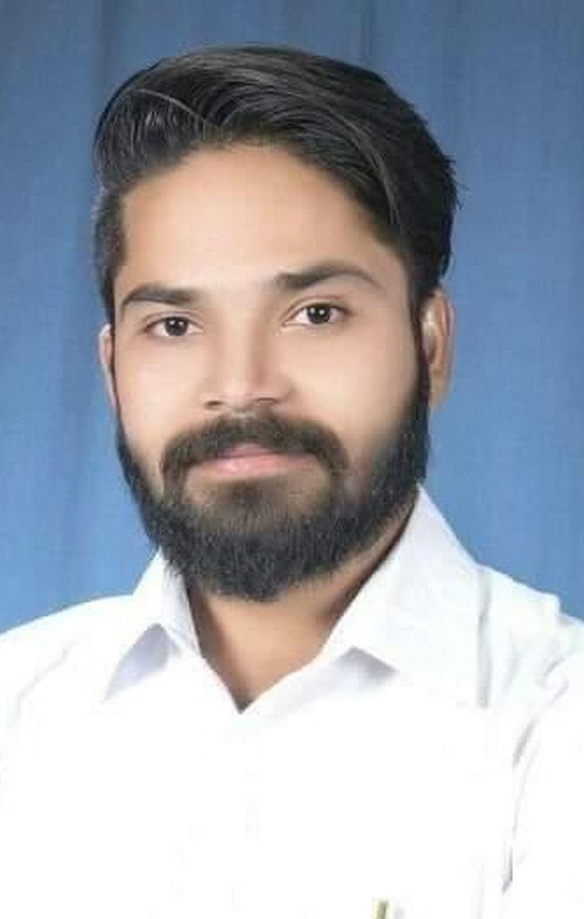 आदित्य पंडित। आदित्य पंडित।