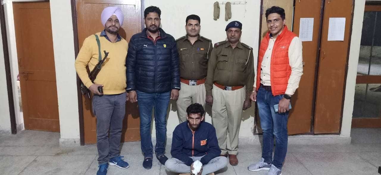mother and sun arrested with 105 grams heroin mother and sun arrested with 105 grams heroin