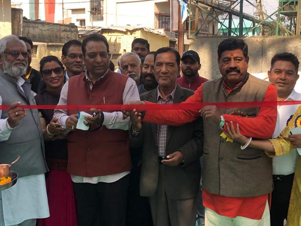 महाशिवरात्रि पर्व के अवसर पर क्लेमेंटटाउन स्थित पिपलेश्वर महादेव मंदिर में मेले का उद्घाटन करत? महाशिवरात्रि पर्व के अवसर पर क्लेमेंटटाउन स्थित पिपलेश्वर महादेव मंदिर में मेले का उद्घाटन करत?