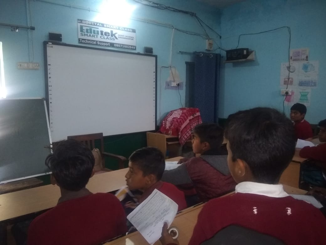 प्राथमिक स्कूल खुशहालीपुर में बंद पड़ा प्रोजेक्टर प्राथमिक स्कूल खुशहालीपुर में बंद पड़ा प्रोजेक्टर