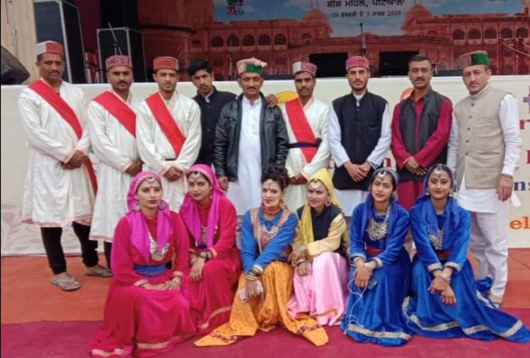 सिरमौर जिले के राजगढ़ उपमंडल के शरगांव का शिवान्या सांस्कृतिक दल अहमदाबाद के लिए रवाना हो गया है।