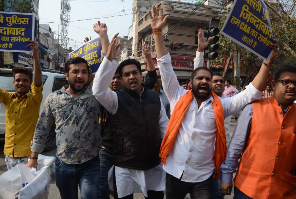 Delhi Lawyers File Complaint Against Kapil Mishra For Riots ...