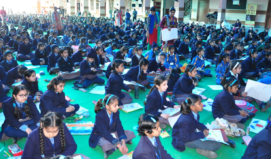 मिशन कंपाउंड स्थित सेंट मैरी एकेडमी में जिला प्रशासन द्वारा आयोजित चित्रकला प्रतियोगिता भाग ले? मिशन कंपाउंड स्थित सेंट मैरी एकेडमी में जिला प्रशासन द्वारा आयोजित चित्रकला प्रतियोगिता भाग ले?