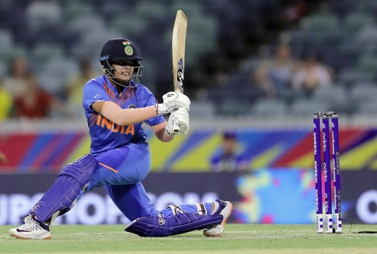 Engw Vs Indw: Shefali Verma To Make Odi Debut, India To Make White Ball Cricket - Engw Vs Indw: शेफाली करेंगी डेब्यू , आज से वन-डे सीरीज शुरू, भारत की निगाह वापसी पर - Vimarsana News