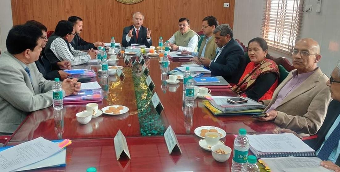 पंतनगर में प्रबंध परिषद की बैठक में शामिल सदस्य। पंतनगर में प्रबंध परिषद की बैठक में शामिल सदस्य।
