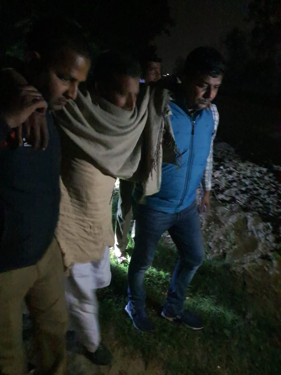 देहात कोतवाली पुलिस की गिरफ्त में बदमाश।