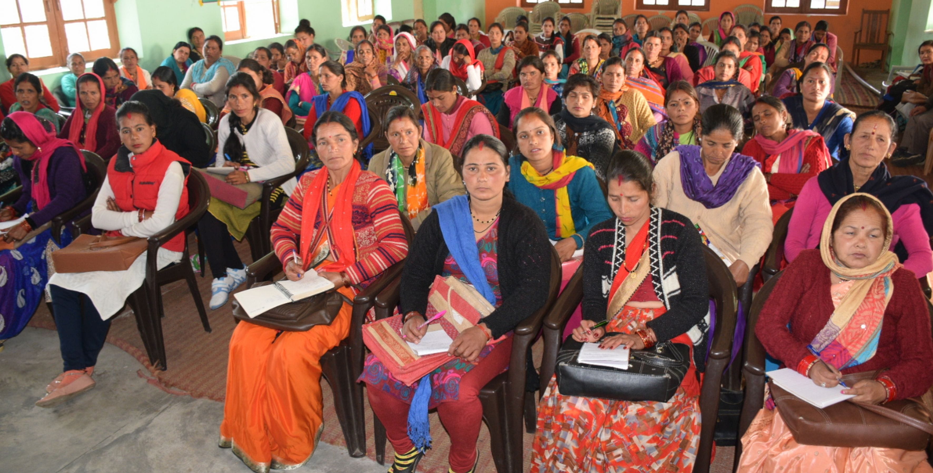 हवालबाग ब्लाक सभागार में अमर उजाला अपराजिता कार्यक्रम में मौजूद महिलाएं। हवालबाग ब्लाक सभागार में अमर उजाला अपराजिता कार्यक्रम में मौजूद महिलाएं।