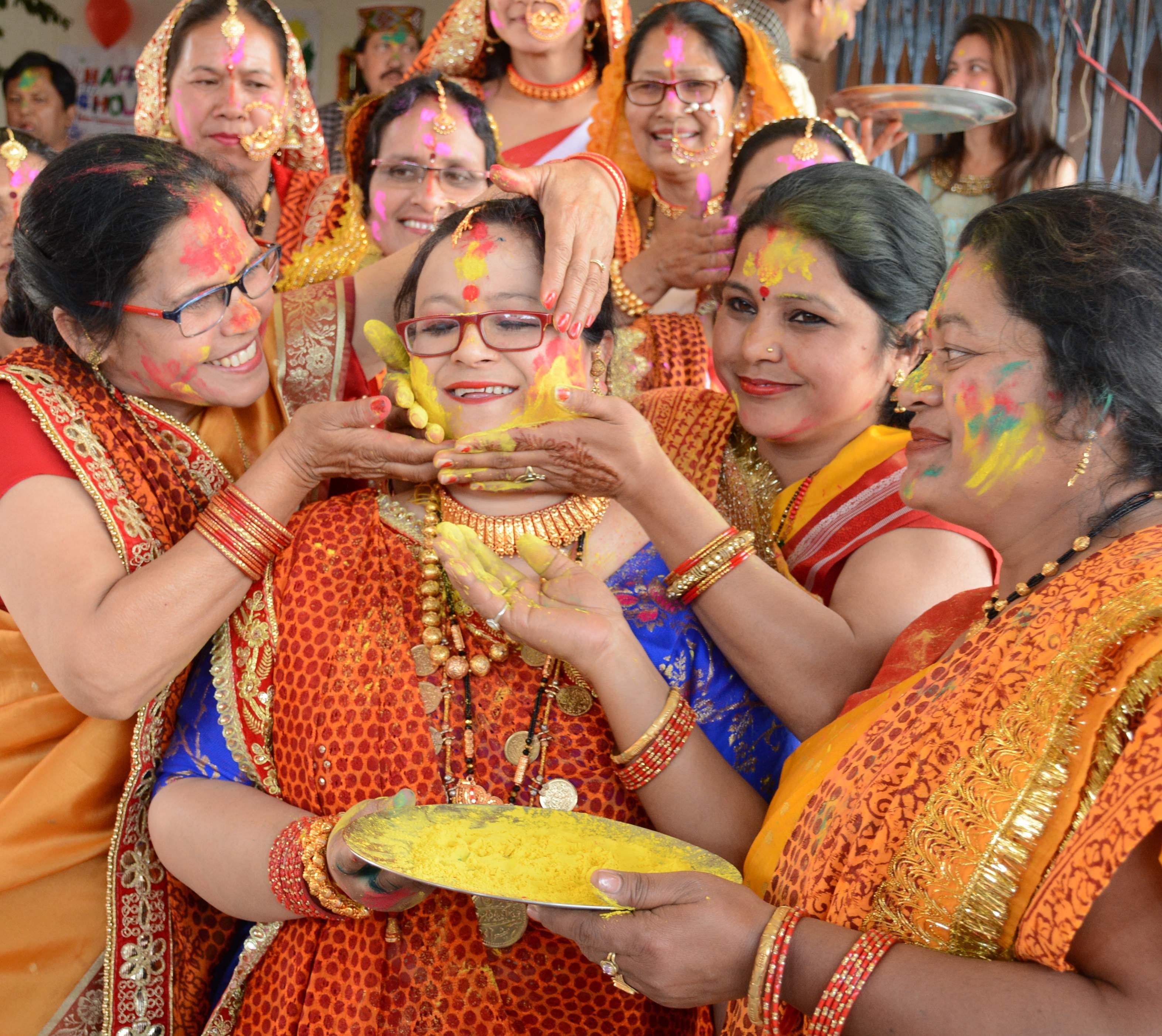 जीएमएस रोड स्थित कुर्मांचल भवन में आयोजित कुर्मांचल सांस्कृतिक एवं कल्याण परिषद की ओर से आयोजित