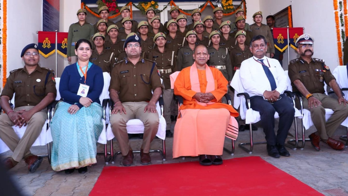 शामली के भैंसवाल रोड पर पुलिस लाइन के आवासीय भवनों के निर्माण कार्यों के शिलान्यास समारोह में मु? शामली के भैंसवाल रोड पर पुलिस लाइन के आवासीय भवनों के निर्माण कार्यों के शिलान्यास समारोह में मु?