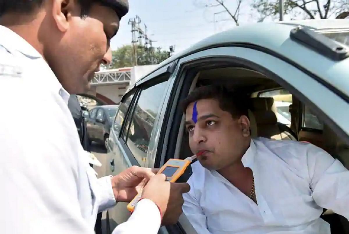 Breath Analyser Delhi Traffic Police