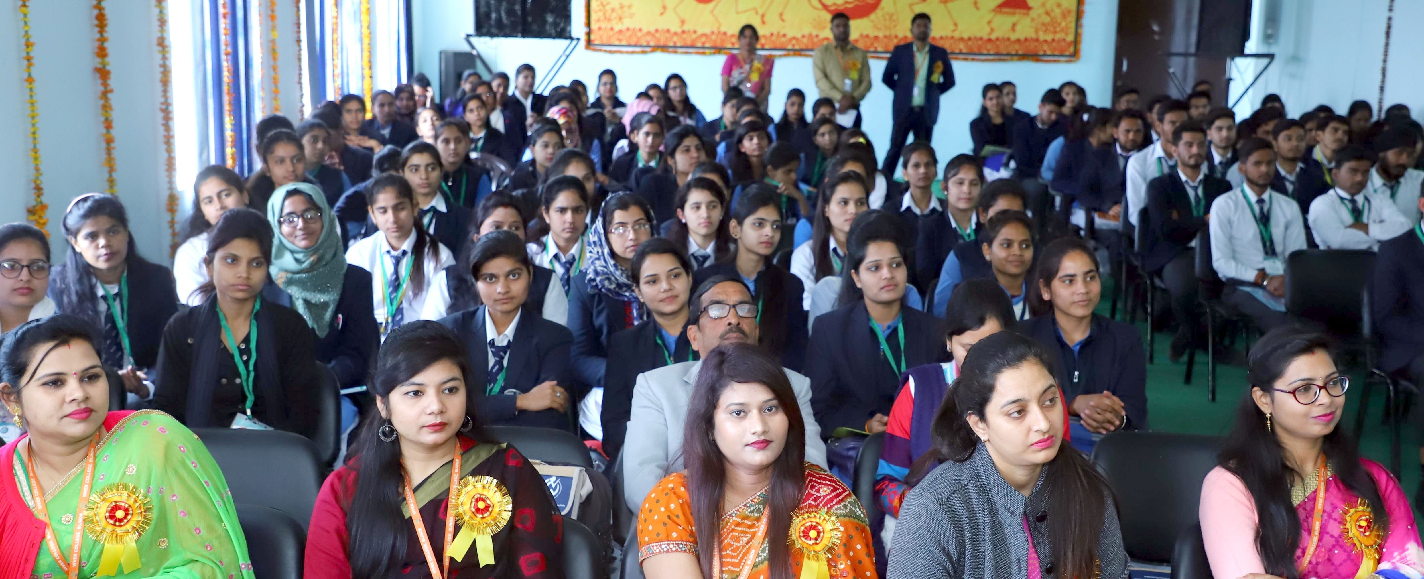 बिजनौर में विवेक कॉलेज में नेशनल सेमीनार में उपस्थित शिक्षक और छात्र छात्राएं। बिजनौर में विवेक कॉलेज में नेशनल सेमीनार में उपस्थित शिक्षक और छात्र छात्राएं।