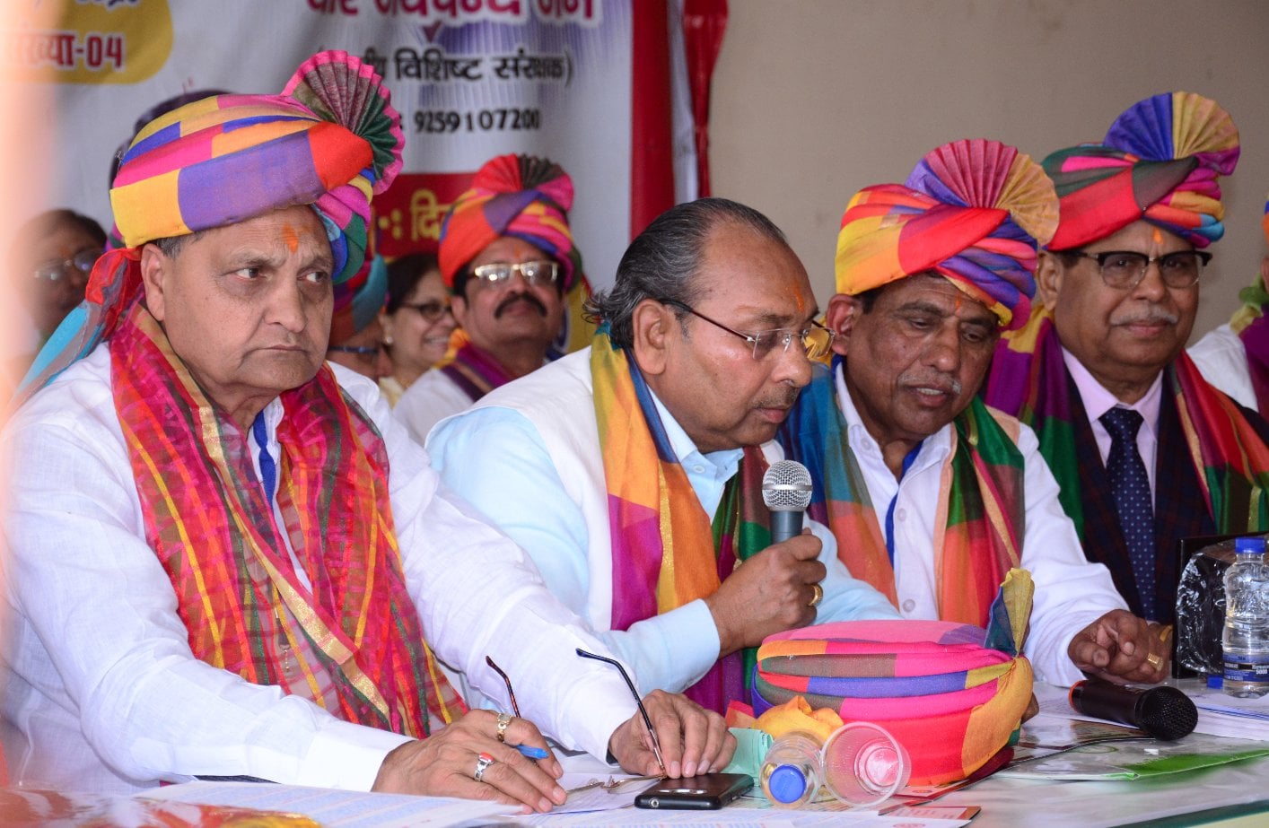 वहलना में भारतीय जैन मिलन के वार्षिक अधिवेशन में मंचासीन अतिथिगण। वहलना में भारतीय जैन मिलन के वार्षिक अधिवेशन में मंचासीन अतिथिगण।