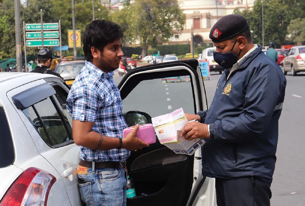 Delhi Transport Department Asks Vehicle Owners To Carry Valid Pollution  Under Control Puc Certificates To Avoid Facing Penal Actions Such As  Suspension Of Driving Licence For Three Months - सख्ती: वाहन में