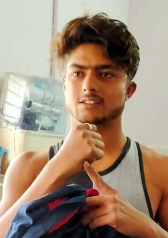 फोटो नं- 3- घायल गोविंद फोटो नं- 3- घायल गोविंद
