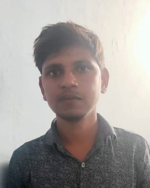 मृतक नीरज की फाइल फोटो मृतक नीरज की फाइल फोटो