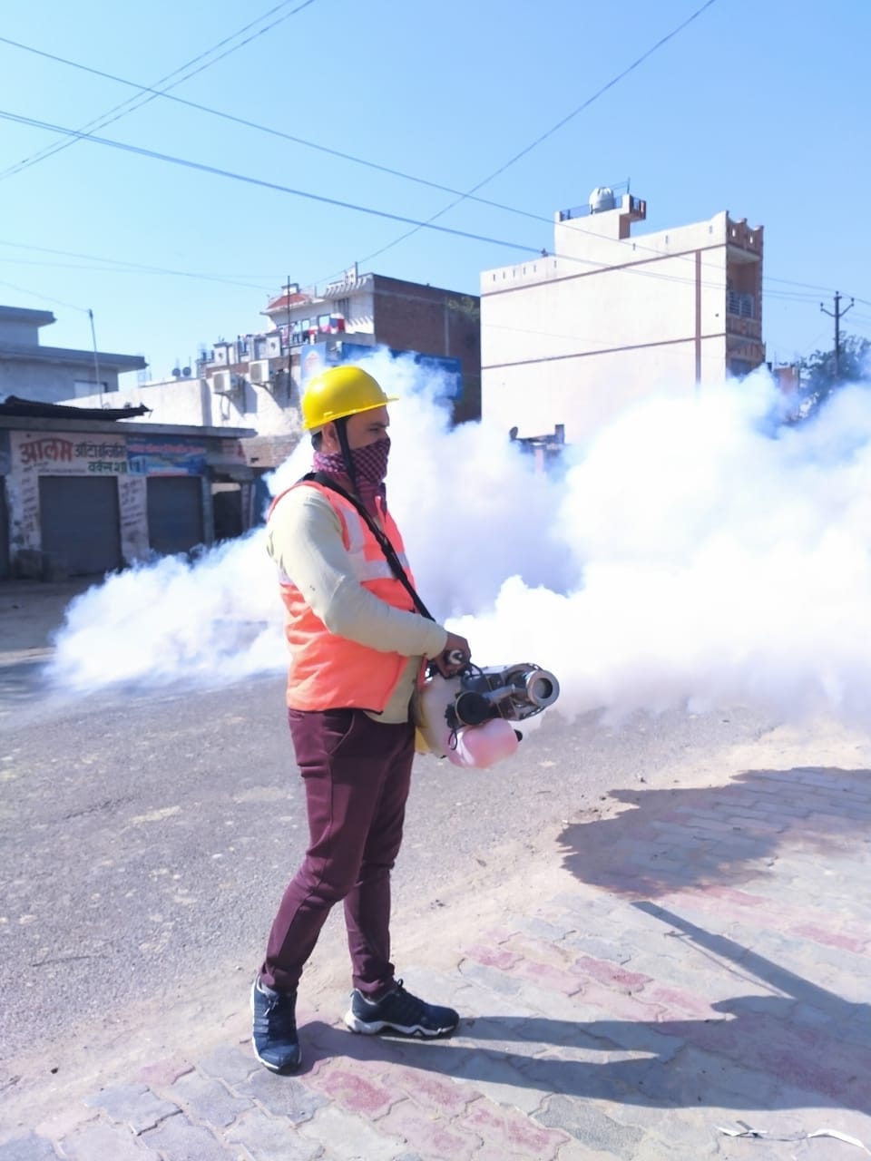 कैराना में फोकिंग करता नगर पालिका कर्मचारी कैराना में फोकिंग करता नगर पालिका कर्मचारी
