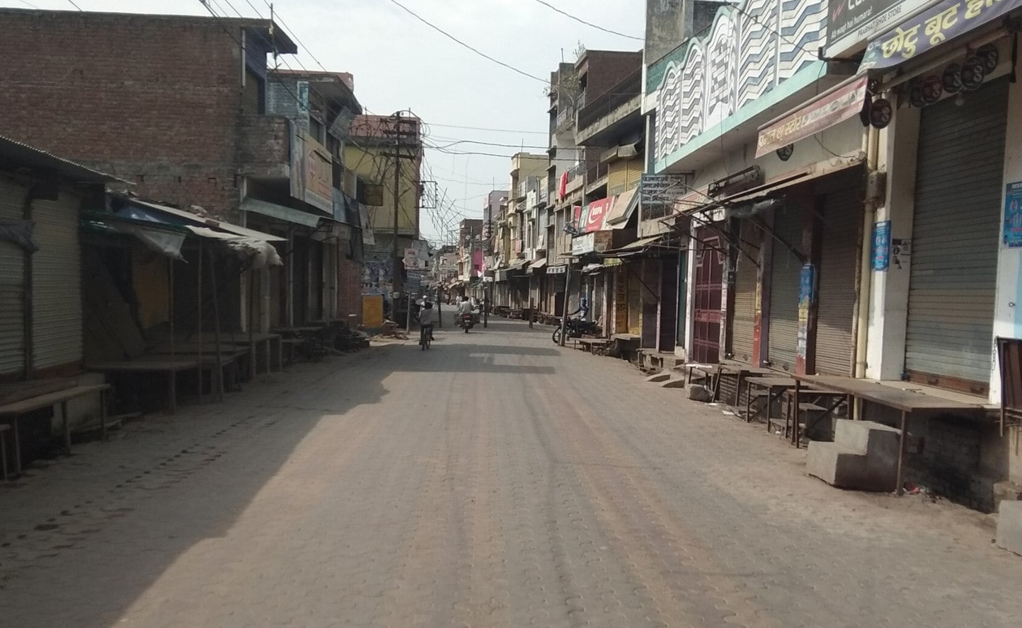 कैराना में बंद पडा बाजार