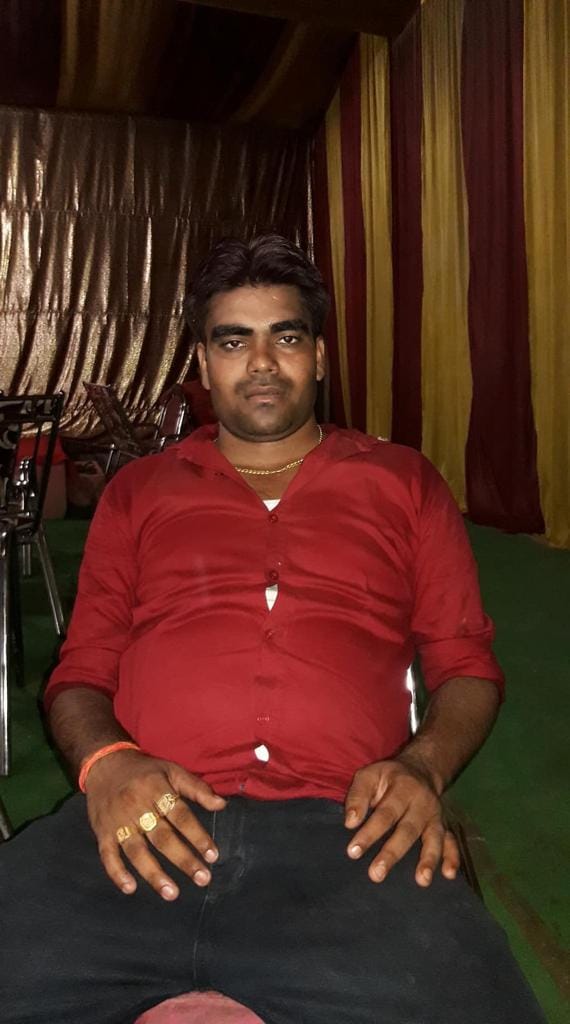 मृतक दीपक की फाइल फोटो मृतक दीपक की फाइल फोटो