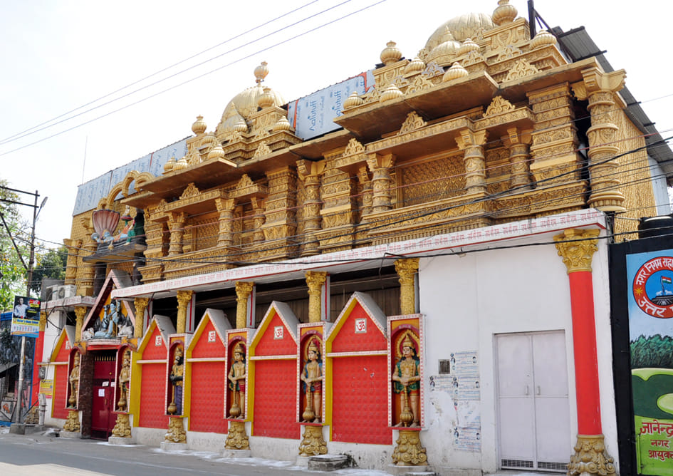 पुलिस लाइन के निकट बंद पड़े तहसील श्री शिव मंदिर के कपाट। पुलिस लाइन के निकट बंद पड़े तहसील श्री शिव मंदिर के कपाट।